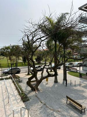 Image 11 - 830021