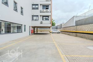 Image 40 - 830032