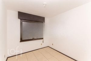 Image 8 - 830090