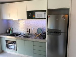 Image 8 - 830111