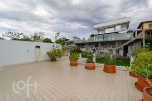 Image 16 - 830148