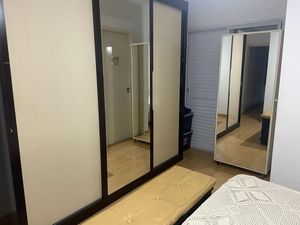Image 9 - 830166
