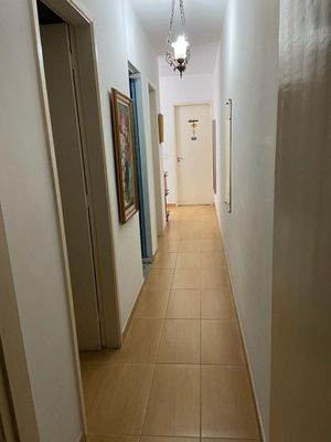 Image 6 - 830166