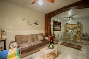 Image 15 - 830243