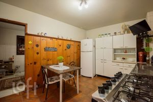 Image 4 - 830243