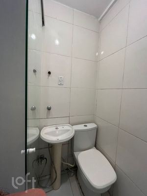 Image 9 - 830317