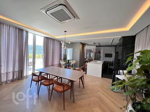 Image 4 - 830506