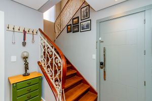 Image 32 - 830579