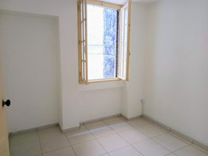 Image 8 - 830593