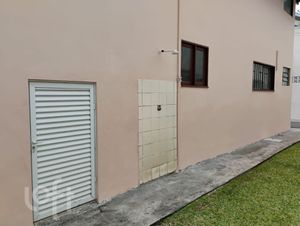 Image 28 - 830617