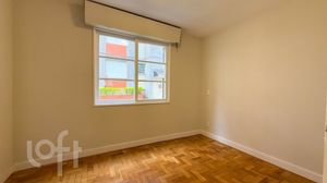 Image 8 - 830630