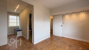 Image 10 - 830630