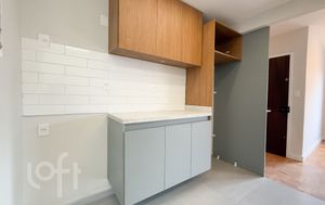 Image 4 - 830630