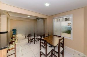 Image 8 - 830635
