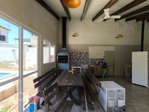 Image 3 - 830785