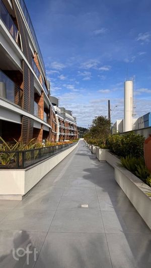 Image 22 - 830827