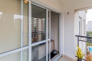 Image 8 - 831085