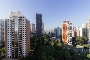 Image 6 - 831085