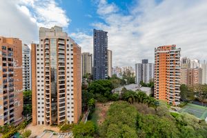 Image 7 - 831085