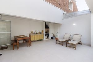 Image 9 - 831085