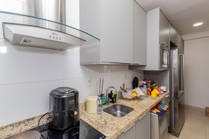 Image 31 - 831085