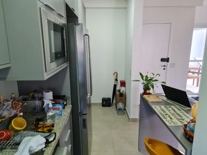 Image 9 - 831085