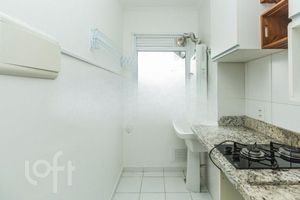 Image 7 - 831091