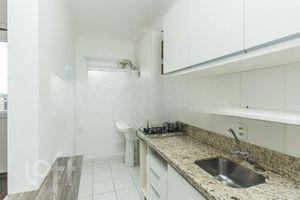 Image 4 - 831091