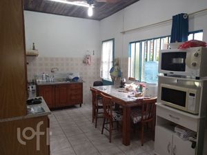 Image 15 - 831118