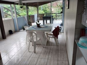 Image 12 - 831214