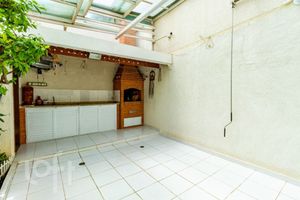 Image 11 - 831245