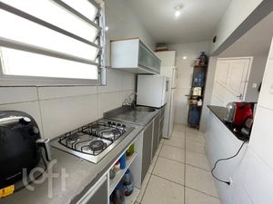 Image 16 - 831299