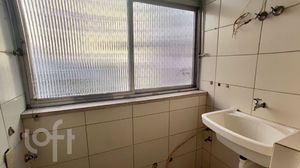 Image 9 - 831348