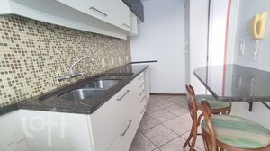 Image 8 - 831348