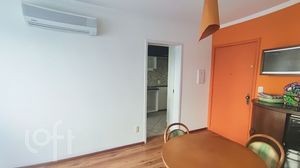 Image 19 - 831348