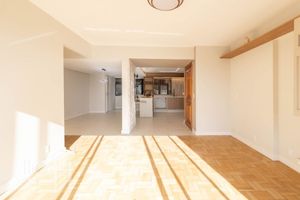 Image 3 - 831391