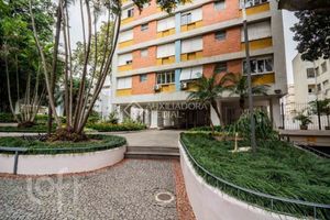 Image 9 - 831536