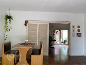Image 6 - 831561