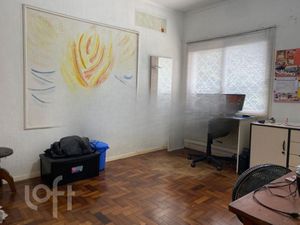 Image 33 - 831561