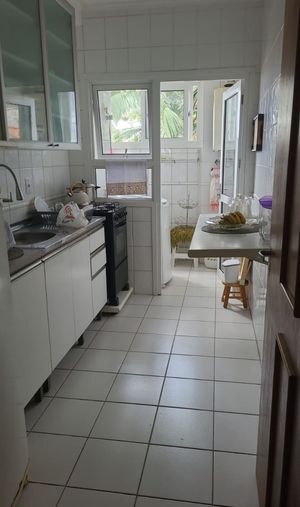 Image 6 - 831637