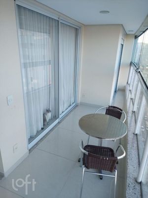 Image 6 - 831680