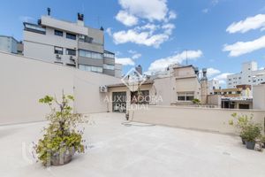 Image 24 - 831698