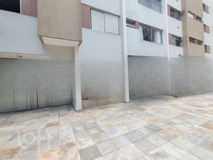 Image 35 - 831702