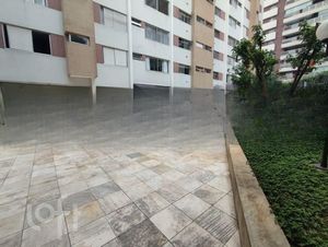 Image 36 - 831702
