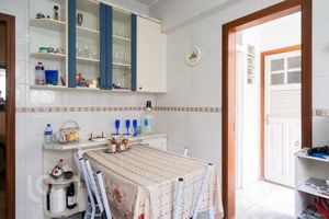 Image 9 - 831798