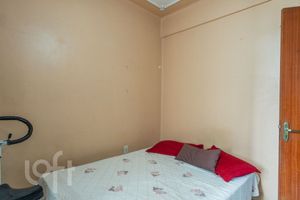 Image 19 - 831798