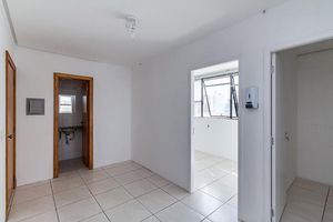 Image 6 - 831849