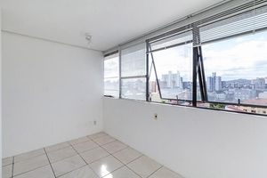 Image 8 - 831849