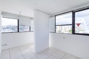 Image 3 - 831849
