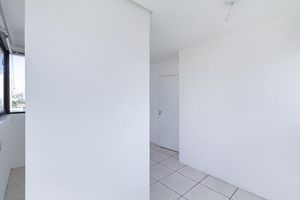 Image 10 - 831849